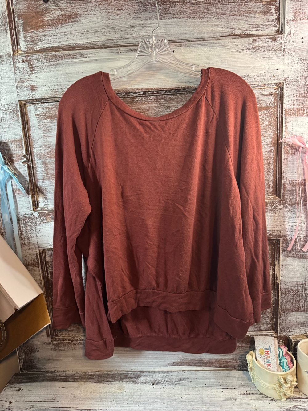 Women's Long Sleeve Pullover Sweatshirt - Rust